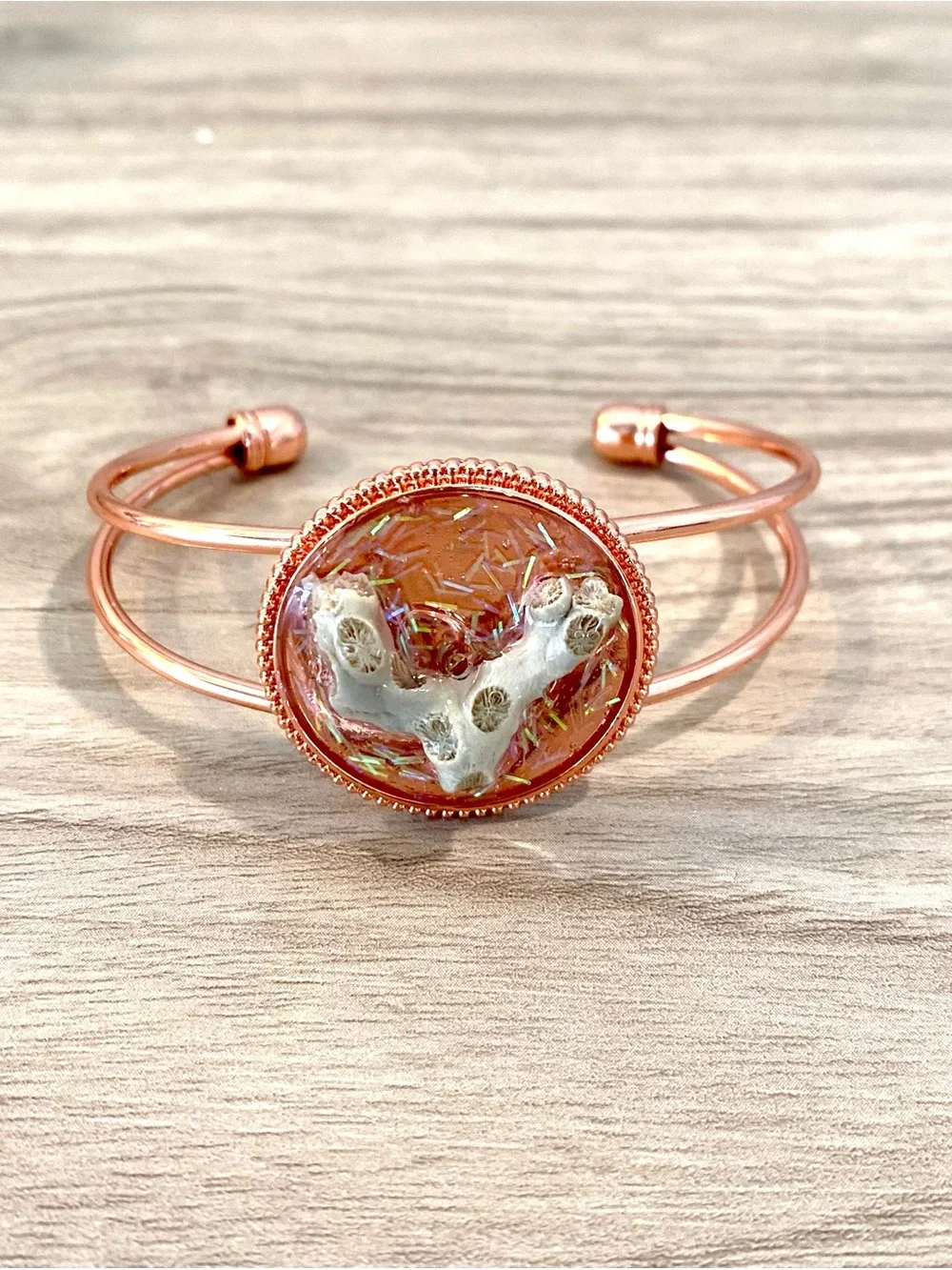 128. Florida bush Coral Rose Gold Bracelet with resin and iridescent glitter - Picture 2 of 2